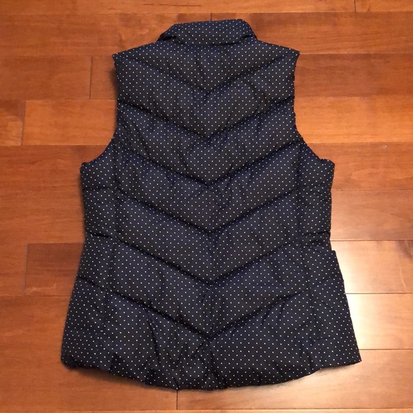 GAP vest.💙🤍 - Picture 5 of 5